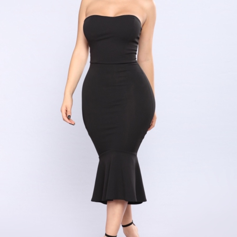 Fashion Nova “Magnifique” Midi Dress NWT